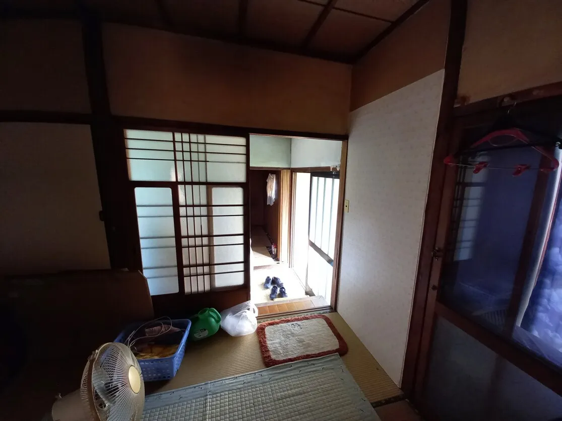 Single-Story Resale House in Kadogawa Town, Higashiusuki District, Miyazaki Prefecture | Garden and Mandarin Orange Tree, 3DK photo 4