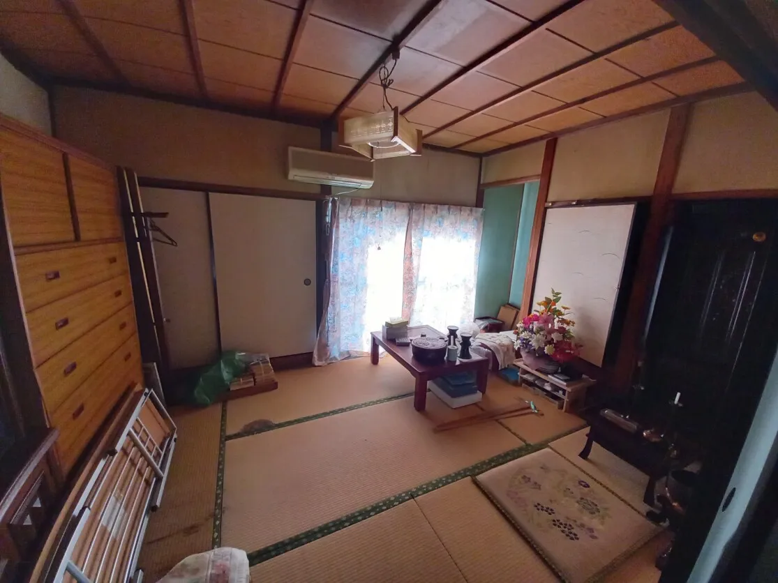 Single-Story Resale House in Kadogawa Town, Higashiusuki District, Miyazaki Prefecture | Garden and Mandarin Orange Tree, 3DK photo 5