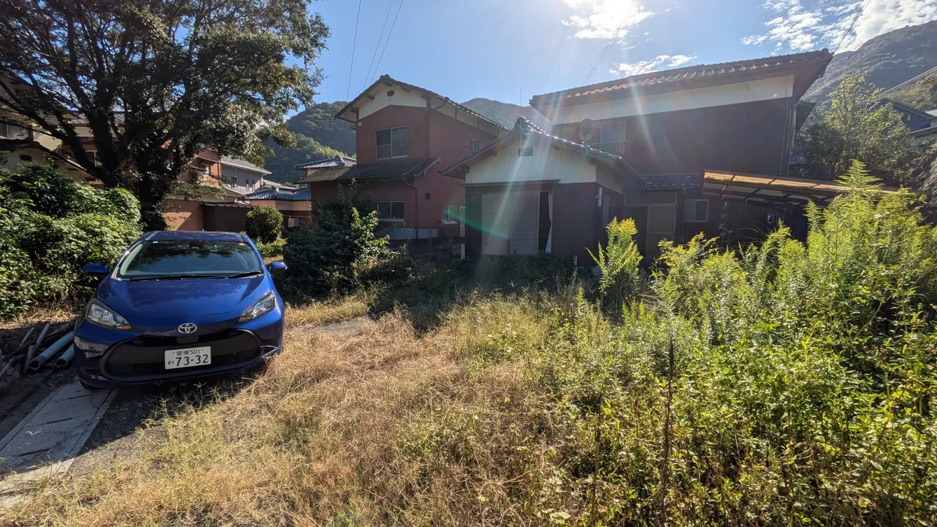 Pre-owned detached house in Habu, Mikame-cho, Seiyo City, Ehime Prefecture | 4DK · Parking for 2 cars photo 4