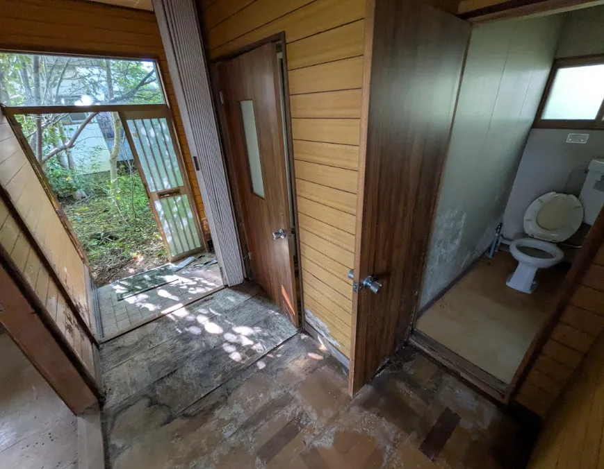 Pre-owned detached house in Sawamachi, Muroran, Hokkaido; 287.68 m² of land; rebuilding not permitted photo 4