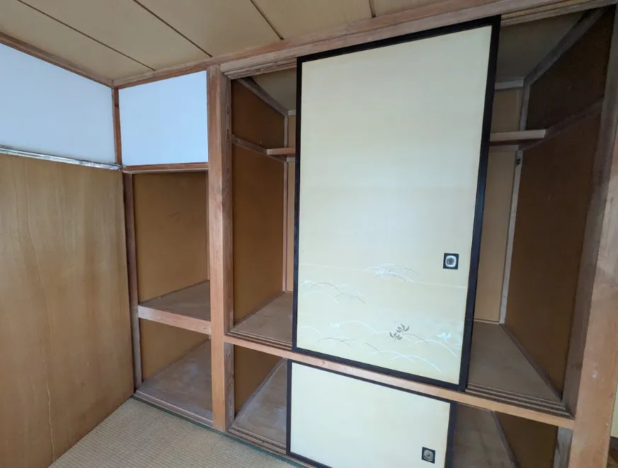 Pre-owned detached house in Sawamachi, Muroran, Hokkaido; 287.68 m² of land; rebuilding not permitted photo 5
