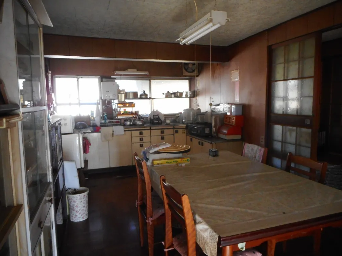愛媛県大洲市春賀の平屋住宅｜木造3K・建物面積132.23㎡・畑付き 写真 4