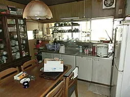 新潟県佐渡市三瀬川の中古一戸建て｜6DK・専用庭と車庫付き 写真 5