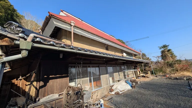 岡山県井原市芳井町上鴫の古民家｜8K・駐車2台可、土地821.57㎡ 物件写真