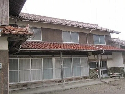 北栄町大谷の古民家、海近くの土間付き10DK住宅
