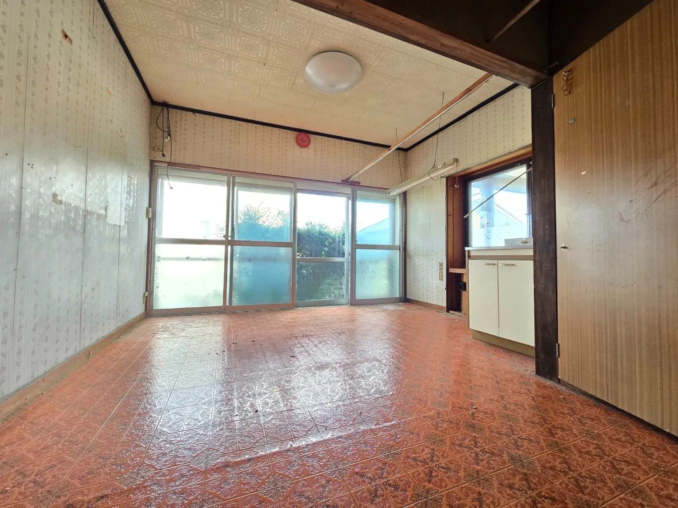 長野県岡谷市の空き家戸建て｜土地208.68㎡・建物127.39㎡、0円で即時引き渡し可 写真 7