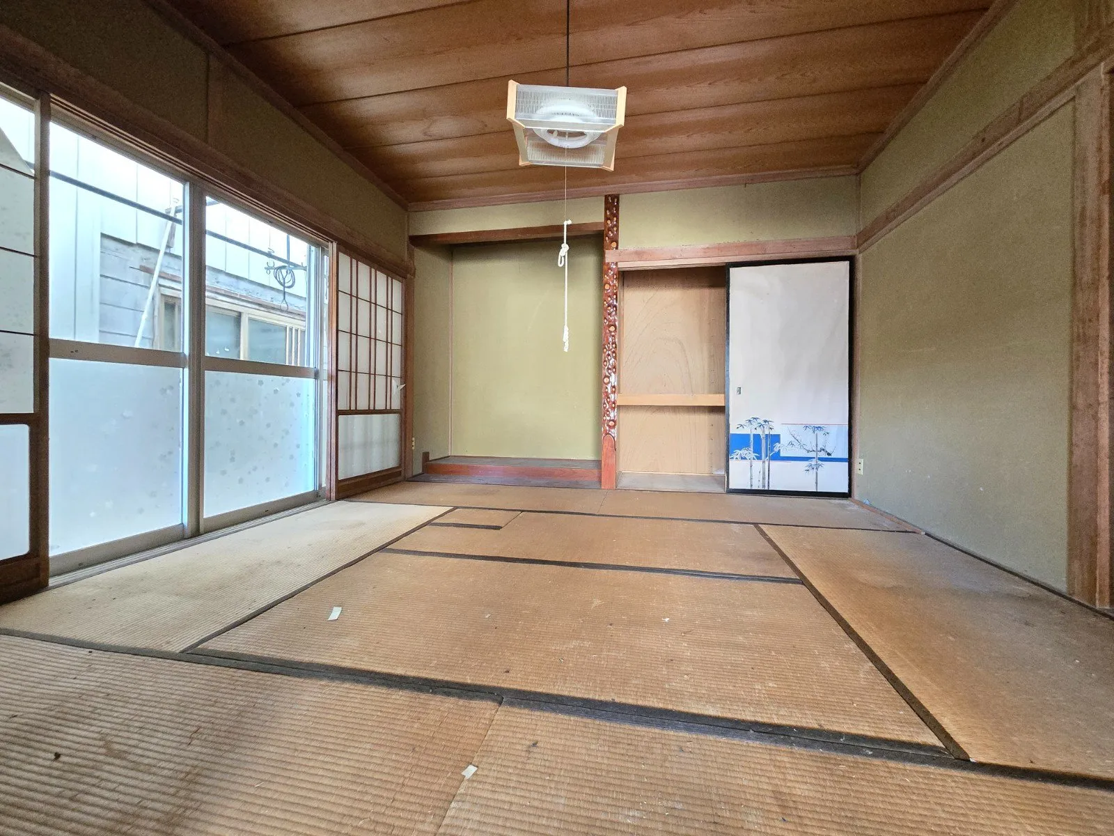 長野県岡谷市の空き家戸建て｜土地208.68㎡・建物127.39㎡、0円で即時引き渡し可 写真 8