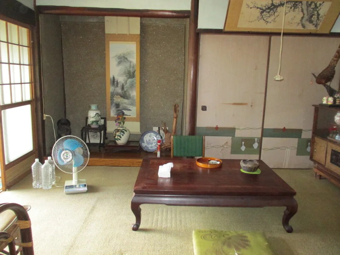 Wooden Row House in Yoshihama, Kasaoka, Okayama Prefecture photo 4