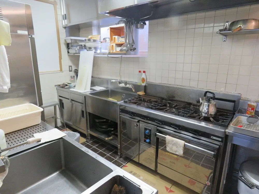 Former Pension House in Hatori Lake Highlands, 2SLDK with a Commercial Kitchen and Spring Water photo 5