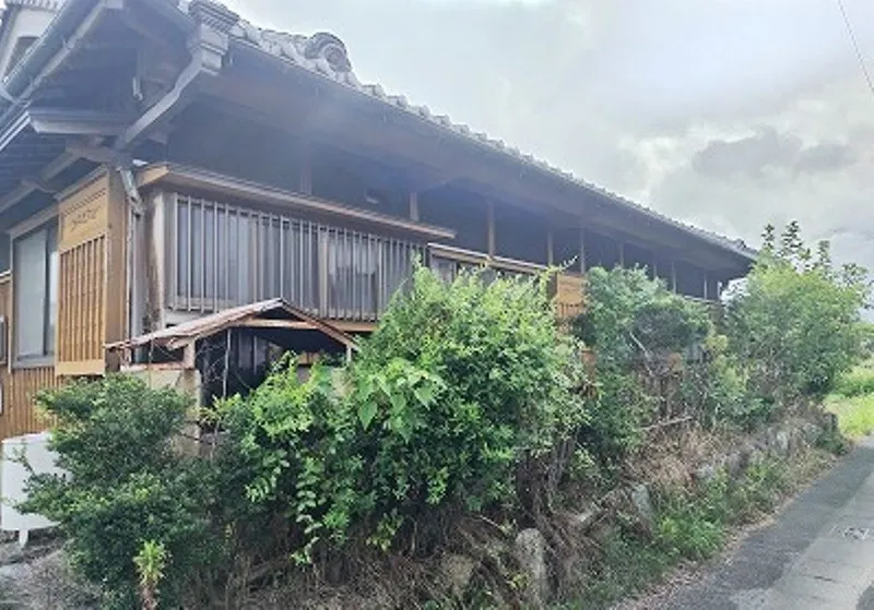 港が近く自然環境に恵まれた伊勢市東豊浜町の古民家付き土地 写真 2