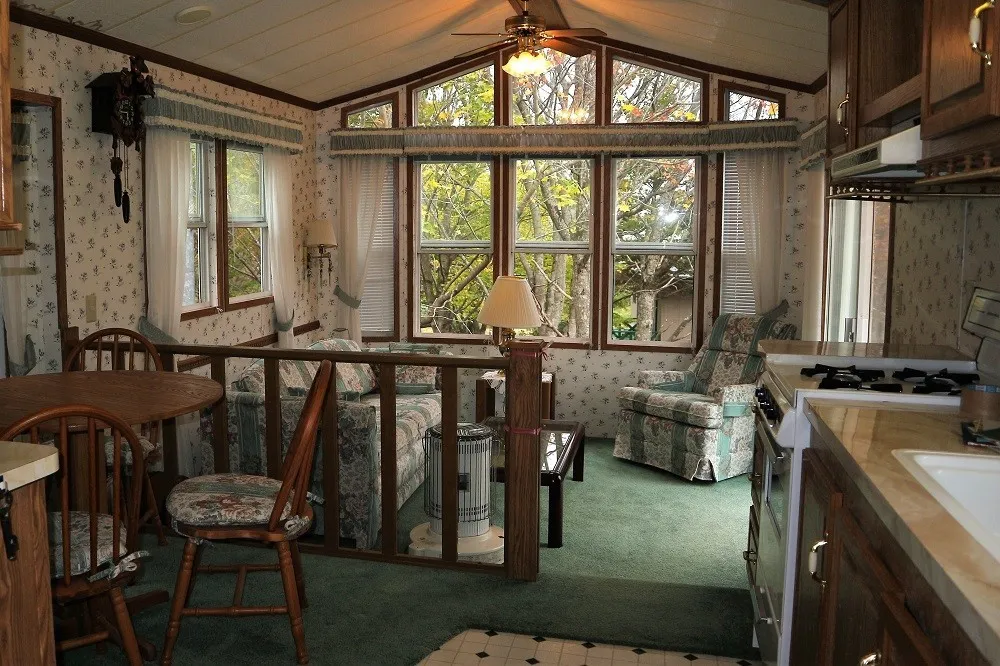 27_Adjacent to a Golf Course, Allowing You to Enjoy the Vibrant Green as Part of Your Garden! photo 2