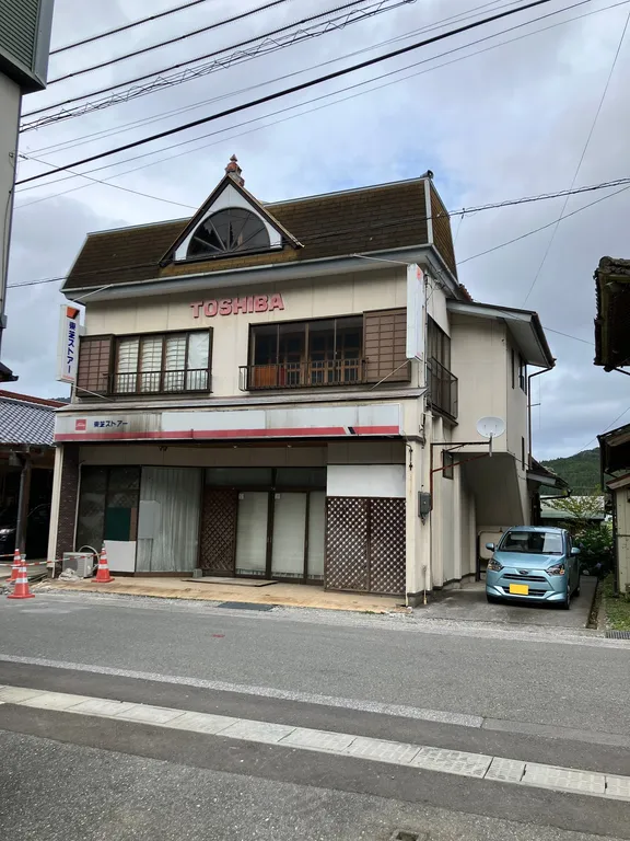 岩手県大船渡市の空き家と土地を無償譲渡｜綾里駅まで車3分、土地266.43㎡・建物189.63㎡ 物件写真