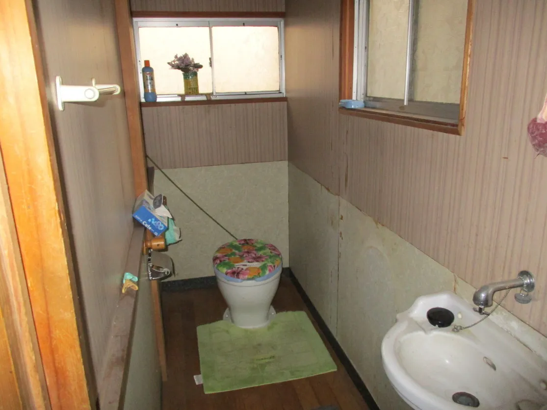 岡山県笠岡市金浦の空き家｜建物面積123.66㎡・価格100万円 写真 7