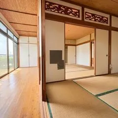 Spacious Single-Story 4LDK Home in Takanabe, with Parking for 4+ Cars and a Garden photo 5