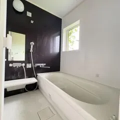 Spacious Single-Story 4LDK Home in Takanabe, with Parking for 4+ Cars and a Garden photo 4