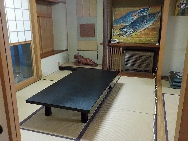 朝日町泊の店舗併用住宅｜鉄骨造3階建て・元寿司店 写真 10