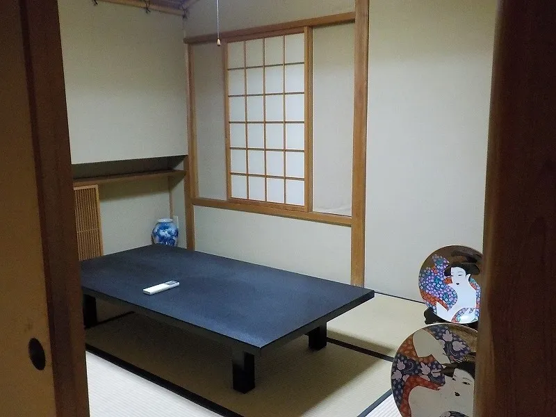 朝日町泊の店舗併用住宅｜鉄骨造3階建て・元寿司店 写真 8