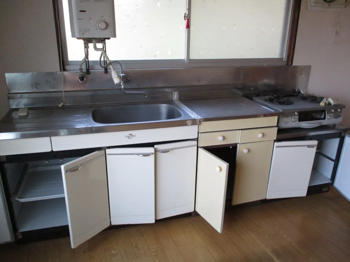 岡山県笠岡市吉浜の木造3DK賃貸住宅｜広い土間・倉庫付き 写真 8