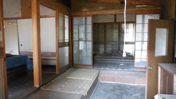 Vacant House in Miyamoto, Iitaka-cho, Matsusaka City, Mie Prefecture | 3 Storage Buildings and a Field photo 3