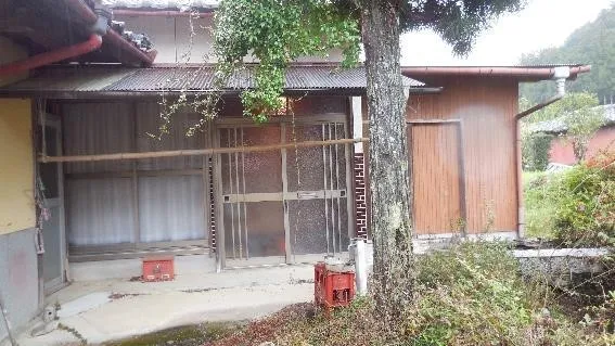 Vacant House in Miyamoto, Iitaka-cho, Matsusaka City, Mie Prefecture | 3 Storage Buildings and a Field photo 2