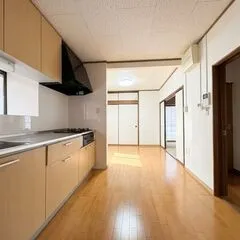 都農町川北の平屋戸建て｜2階付きガレージのある2LDK 写真 3