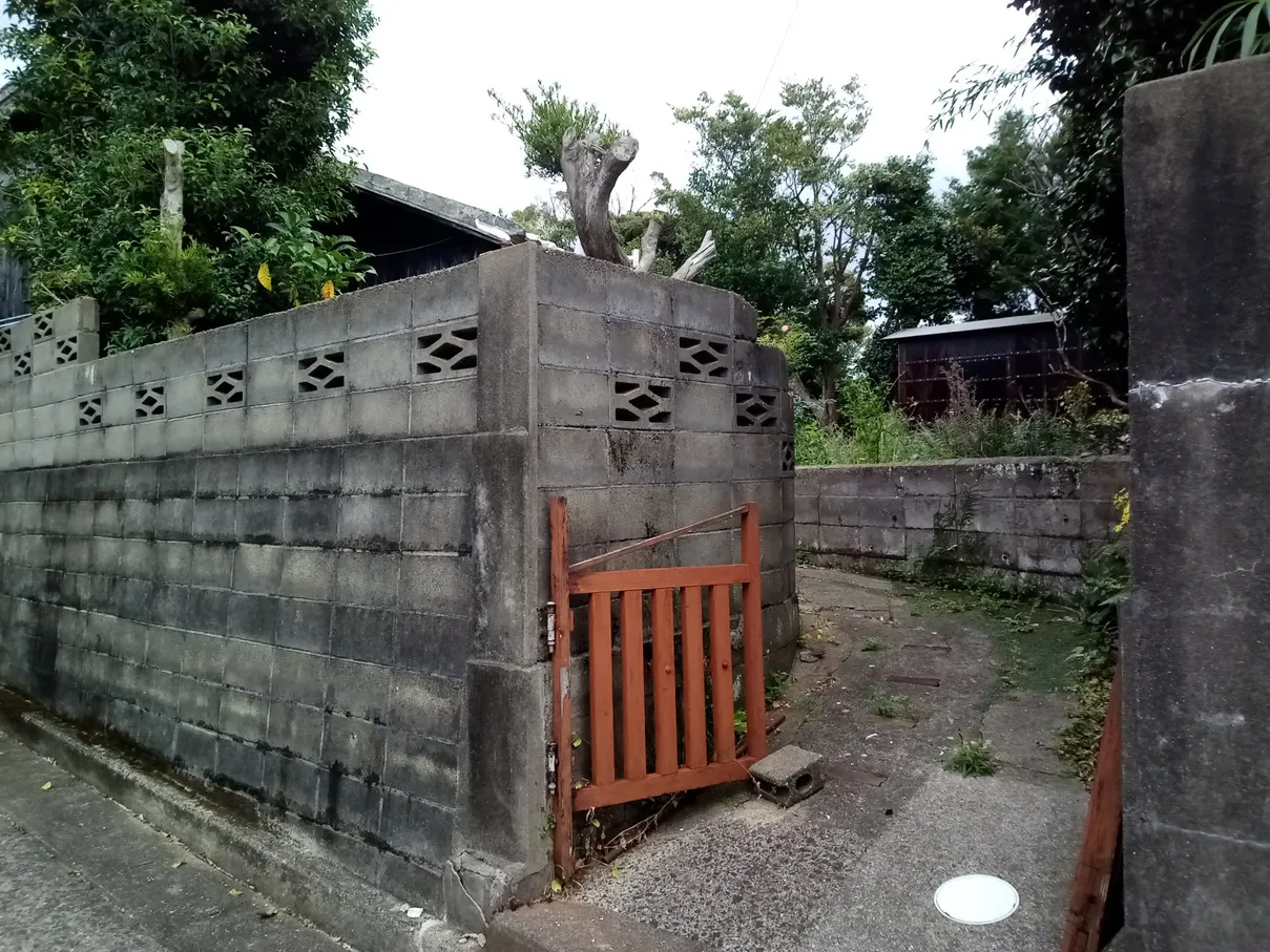 長崎県小値賀島の田舎の家と土地を無償譲渡｜木造平屋・倉庫付き、要修繕・再建築不可 写真 2