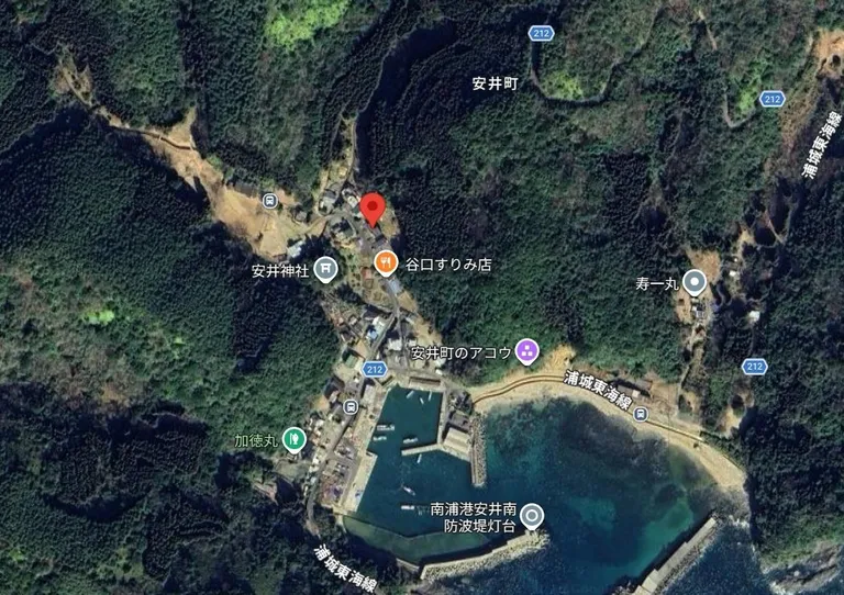 宮崎県延岡市の海近くの戸建て住宅｜海まで徒歩1分、釣りの拠点にも適したRC造2階建て 物件写真
