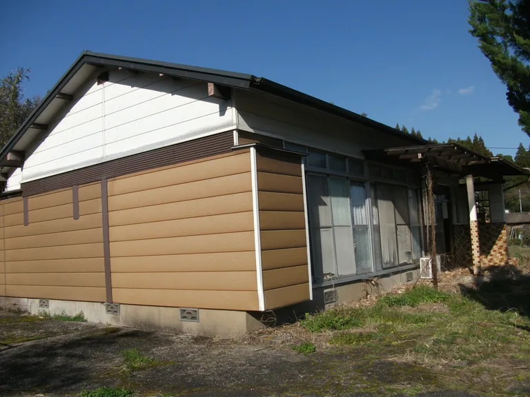 佐賀県多久市の平屋戸建て、4DK・専用庭付き 物件写真