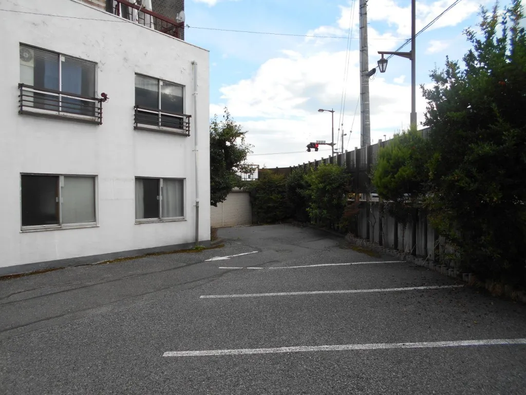 Mixed-Use Residence in Fuchu-cho, Kanuma City, Tochigi Prefecture | Distinctive Four-Story Reinforced-Concrete Building Formerly Used as a Dental Clinic photo 4