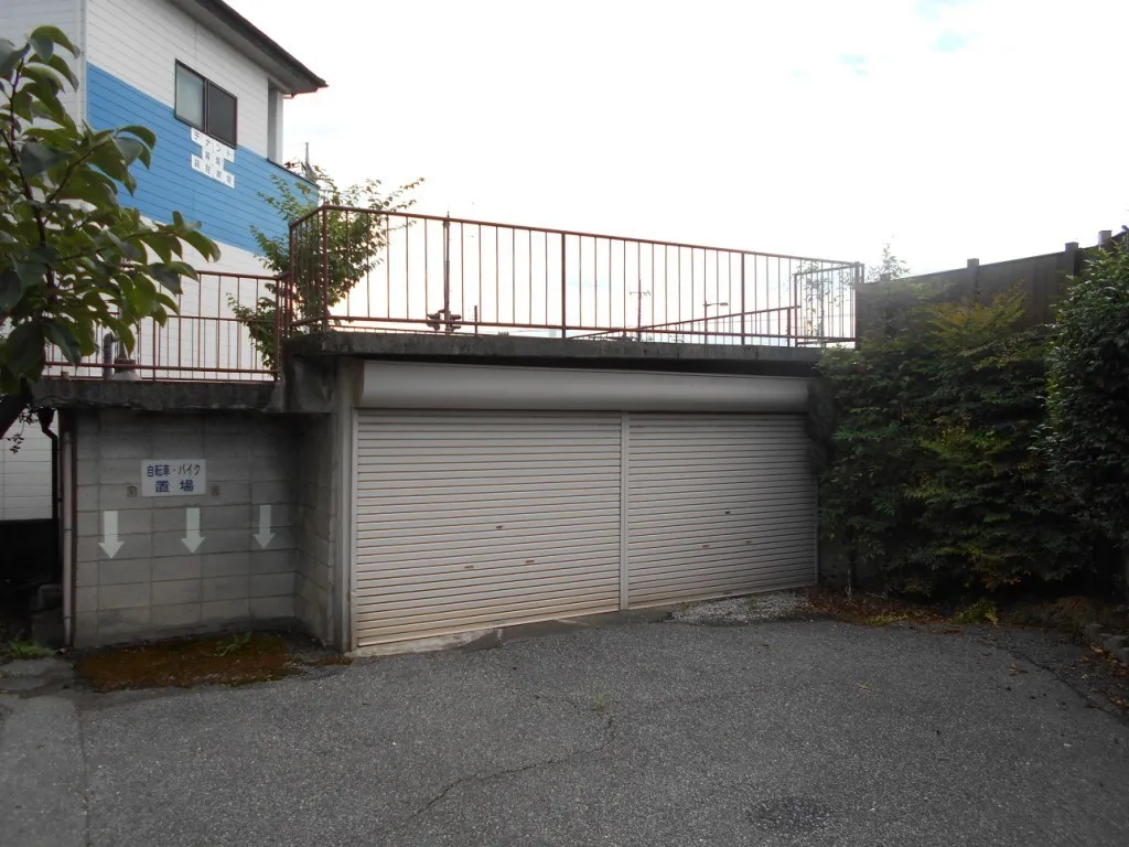 Mixed-Use Residence in Fuchu-cho, Kanuma City, Tochigi Prefecture | Distinctive Four-Story Reinforced-Concrete Building Formerly Used as a Dental Clinic photo 5