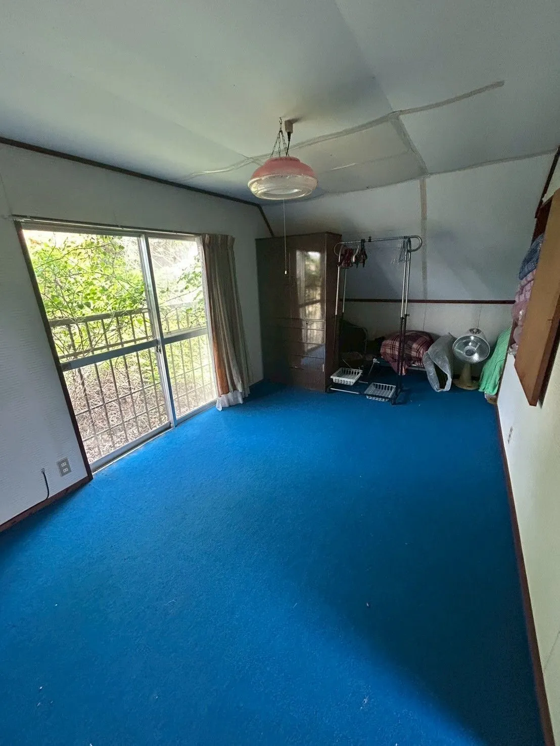 鉾田市二重作の三角屋根のタイニーハウス｜2DK・土地188.97㎡・建物54.11㎡ 写真 4