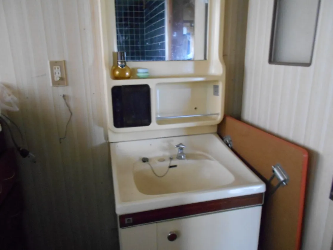 えびの市原田の店舗併用住宅｜駐車3台・4DK 写真 7