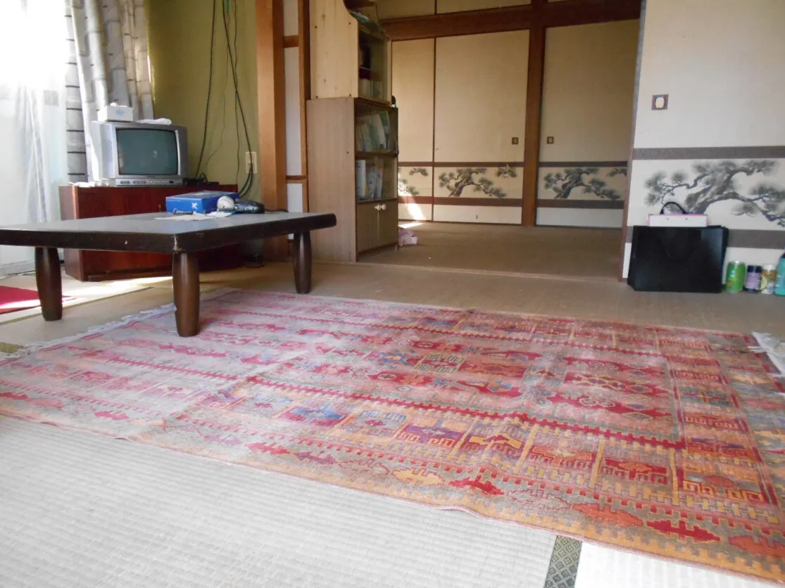 えびの市原田の店舗併用住宅｜駐車3台・4DK 写真 2