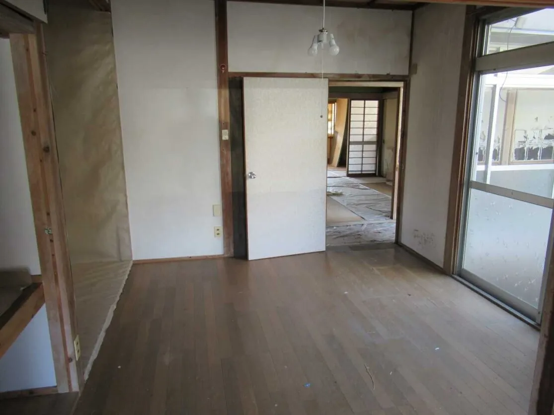 宇佐市院内町の店舗スペース付き平屋住宅｜5LDK・庭付き 写真 8