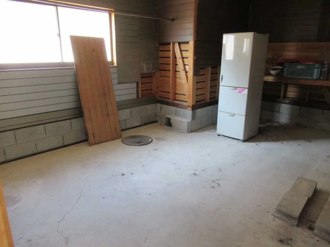 宇佐市院内町の店舗スペース付き平屋住宅｜5LDK・庭付き 写真 5
