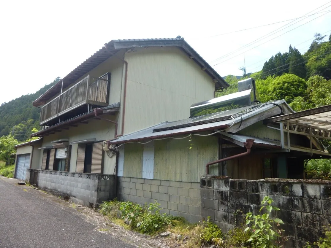 上那賀の田舎暮らし向け戸建て｜6K・400万円 写真 2