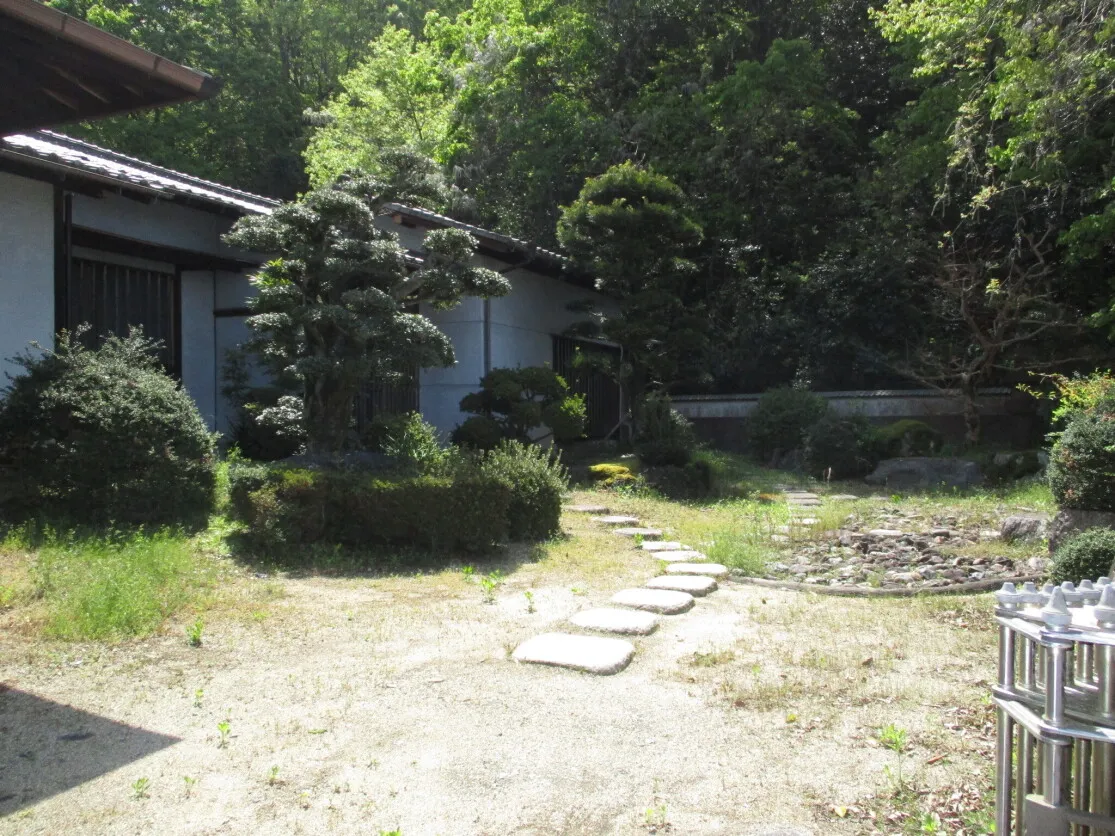 岡山県笠岡市の庭付き平屋住宅｜4DK・駐車場2台分 写真 3