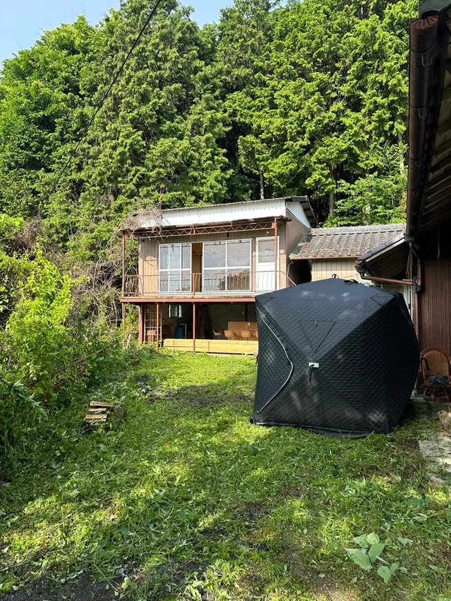 【絶景×井戸水】古民家キャンプ場ベース｜200坪・離れ＆高床倉庫付き｜ポツンと一軒家で自由に開拓！ 写真 2
