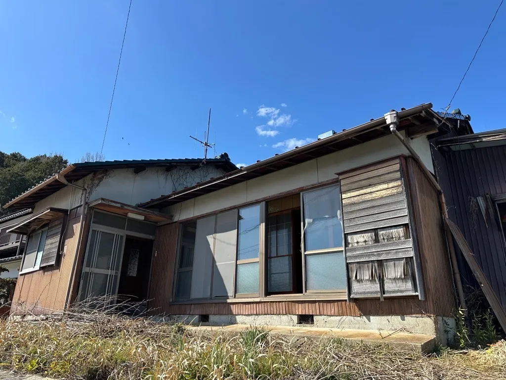 中津川市駒場の眺望豊かな平屋戸建て｜恵那山と市街を一望 写真 2