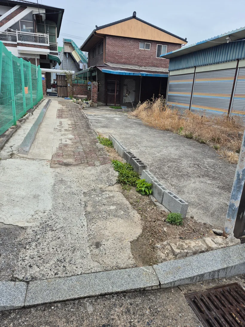 Jecheon Mixed-Use Building for Sale in a Residential Neighborhood, with a First-Floor Cold Storage and Second-Floor Home photo 5