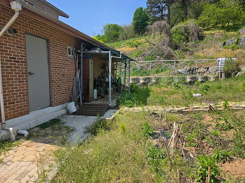 Detached House for Sale in Ipchim-ri, Eungbong-myeon, Yesan-gun, Chungcheongnam-do; Land Approx. 100 pyeong, Building Approx. 20 pyeong photo 8
