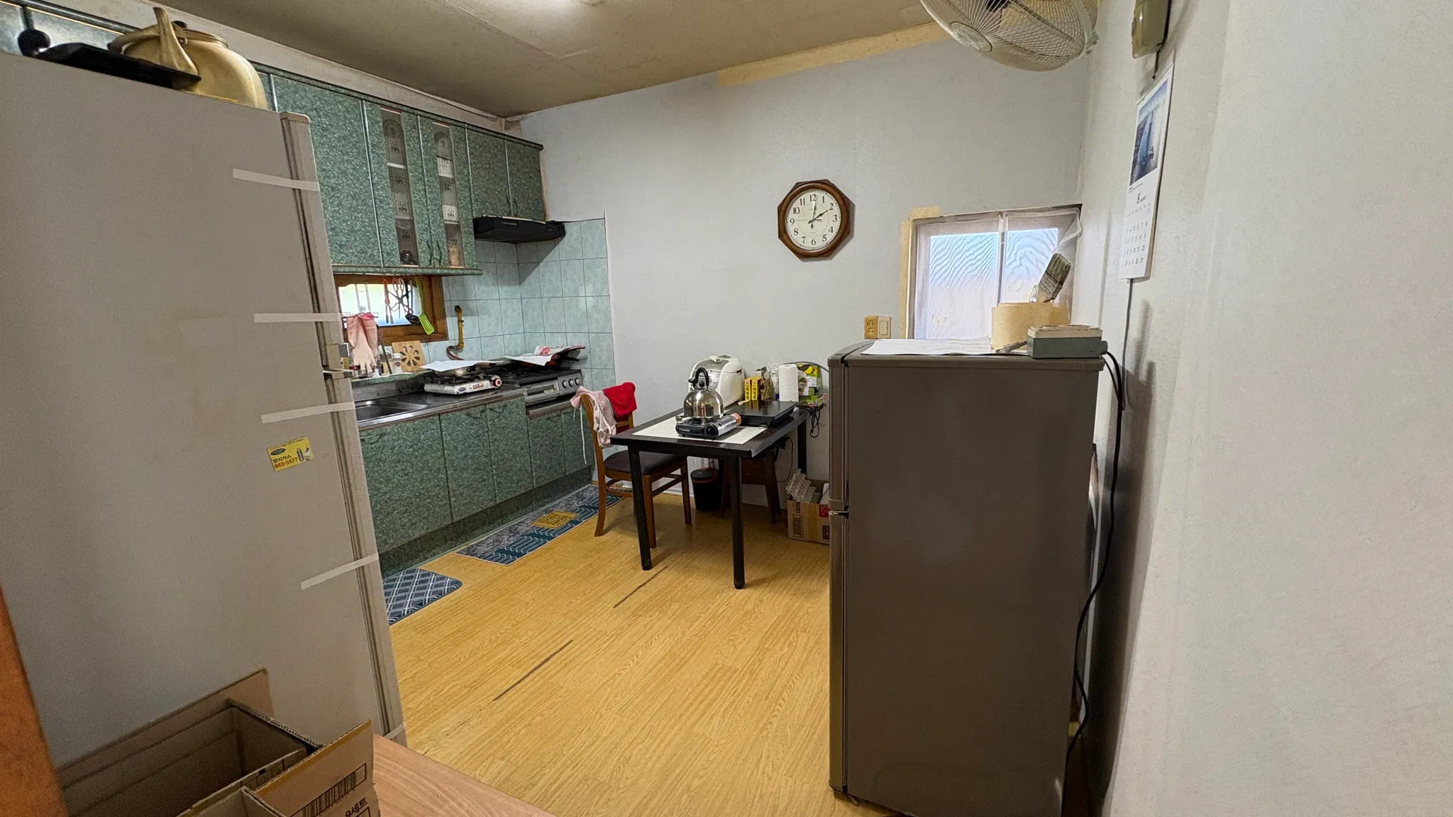 South-facing Beach 8 Minutes’ Walk Away in Namhae-gun, Gyeongsangnam-do; First-Floor Warehouse and Second-Floor House for Sale photo 2