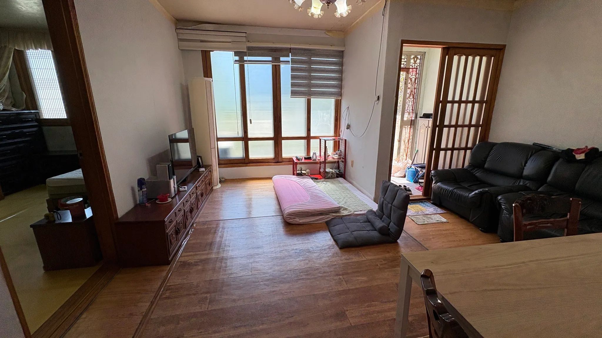 South-facing Beach 8 Minutes’ Walk Away in Namhae-gun, Gyeongsangnam-do; First-Floor Warehouse and Second-Floor House for Sale photo 6