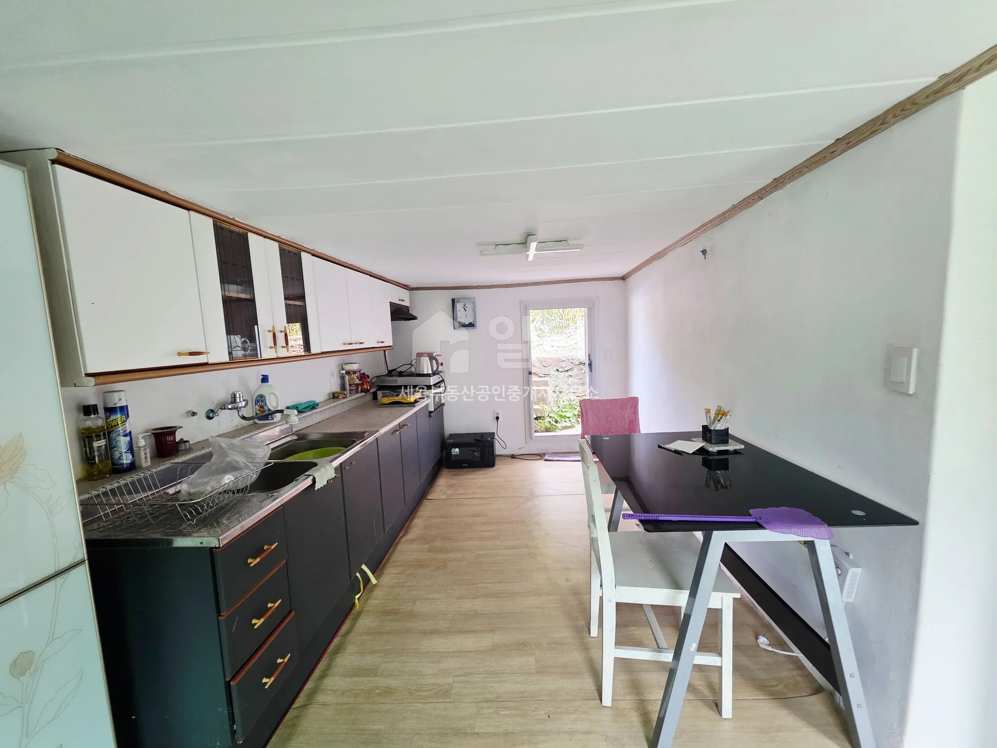 Partially Remodeled Country House for Sale in Nangdo-ri, Hwajeong-myeon, Yeosu, Jeonnam-Gwangju Integrated Special City photo 3
