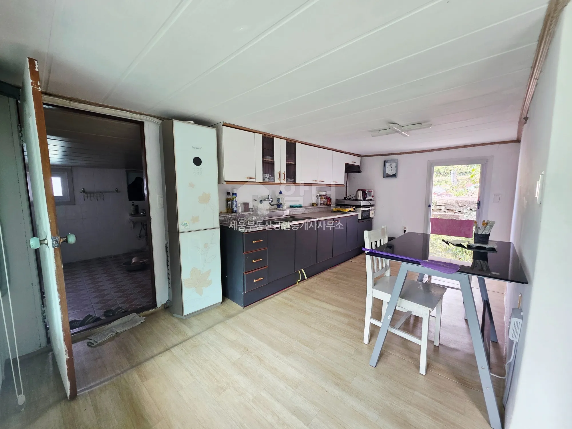 Partially Remodeled Country House for Sale in Nangdo-ri, Hwajeong-myeon, Yeosu, Jeonnam-Gwangju Integrated Special City photo 2