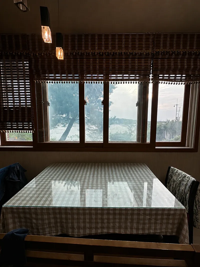 Rural Home for Sale with Waterfront Views in Seonghwan-eup, Seobuk-gu, Cheonan, South Chungcheong Province — 225-Pyeong Lot and Spacious Garden photo 6