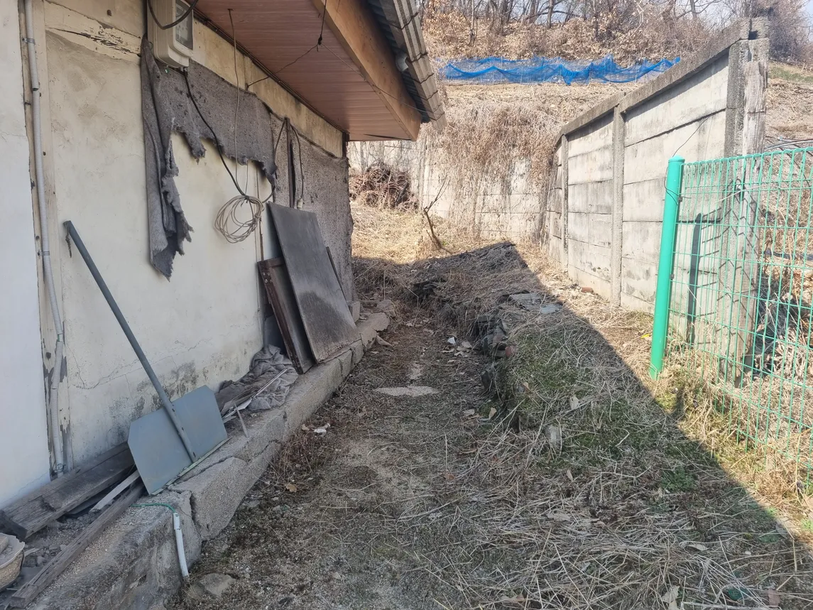 Country House for Sale in Jecheon, North Chungcheong Province, with a Spacious Yard and Land for a Vegetable Garden photo 7