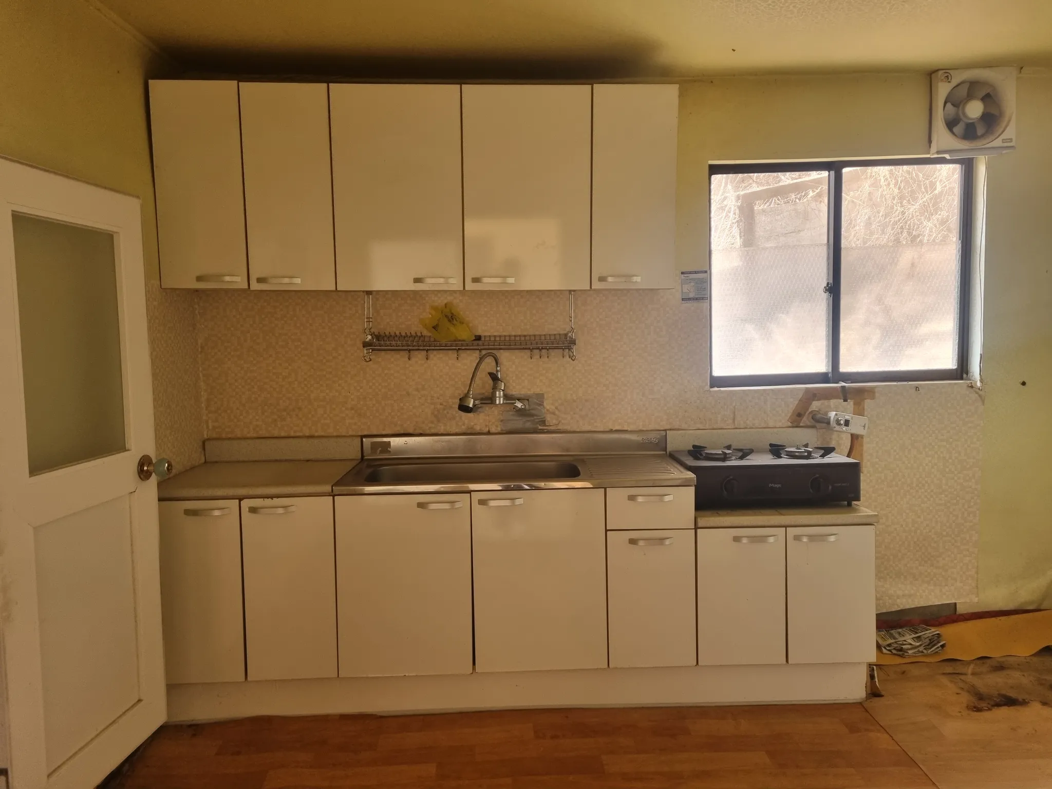Country House for Sale in Jecheon, North Chungcheong Province, with a Spacious Yard and Land for a Vegetable Garden photo 8