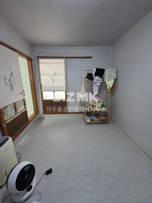 Small Detached House for Sale in Balhan-dong, Donghae, Gangwon-do, Land 122.31㎡ photo 3