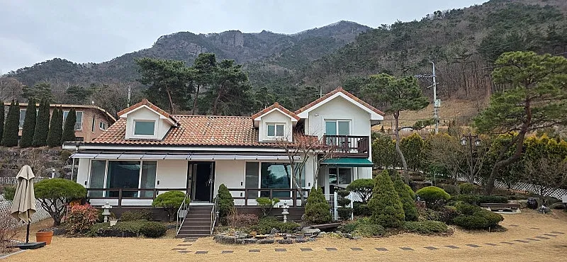 Rural Home for Sale in Chubu-myeon, Geumsan, Chungcheongnam-do; 998.34㎡ Lot and Remodeled House photo 2